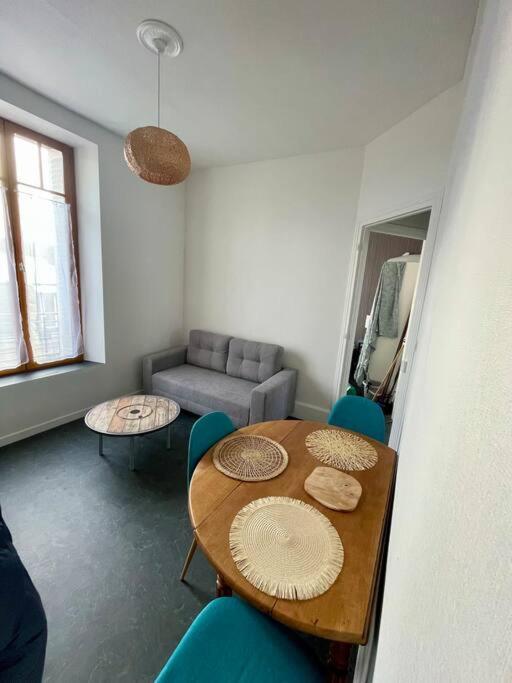 Appartement Idealement Situe Charleville-Mézières Esterno foto