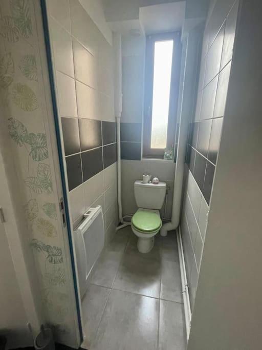 Appartement Idealement Situe Charleville-Mézières Esterno foto